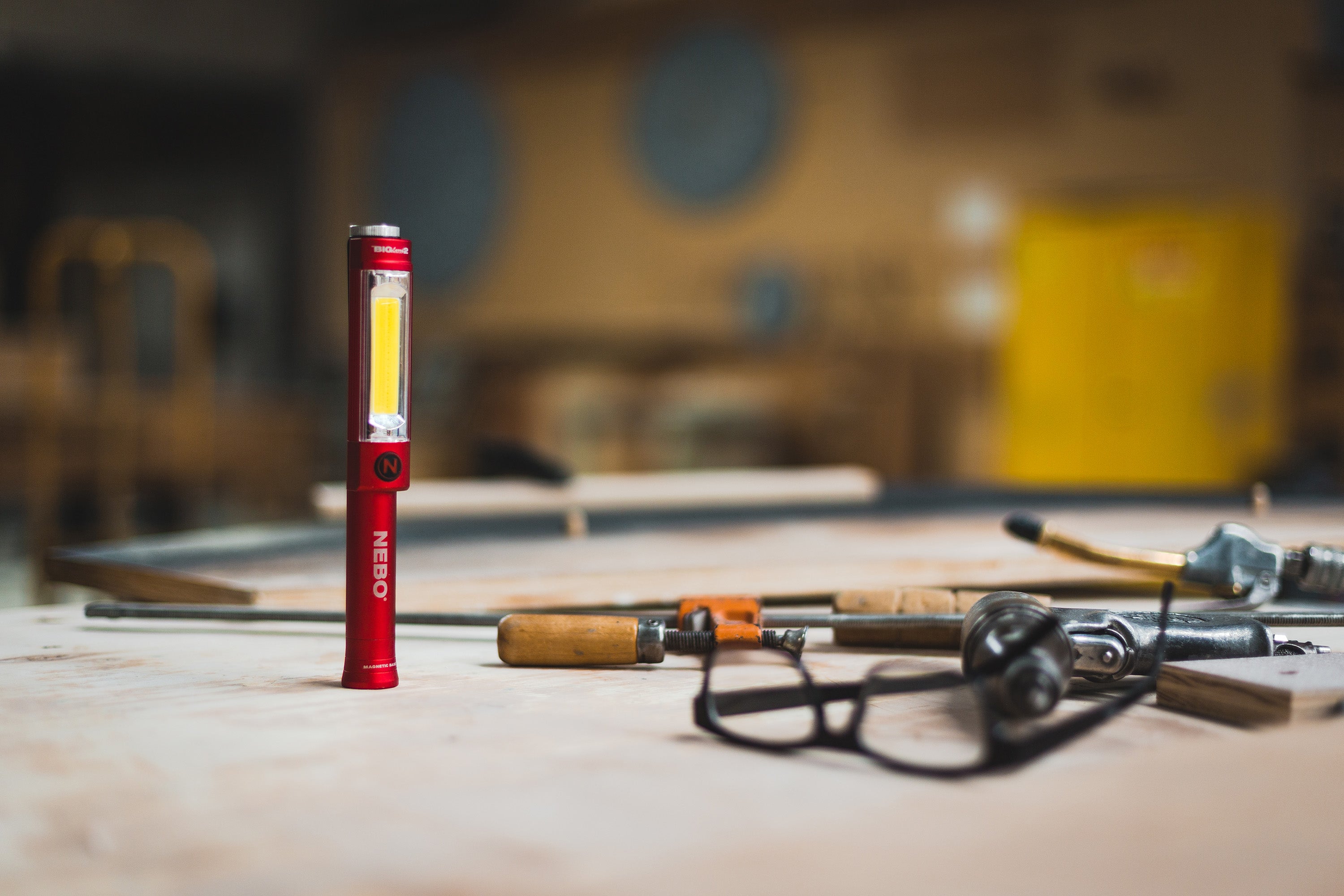 nebo 6306 big magnum larry flashlight worklight The Essential Hand Held Work Light – Nebo Lights