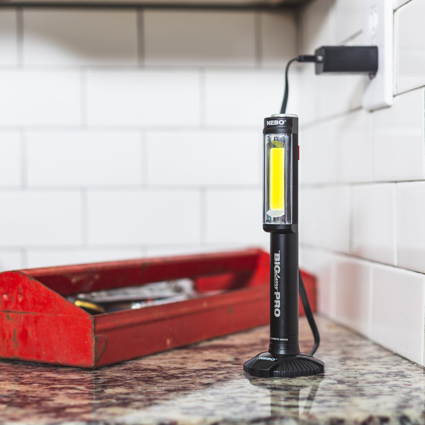 Rechargeable Big Larry Pro, the perfect tradespersons work light