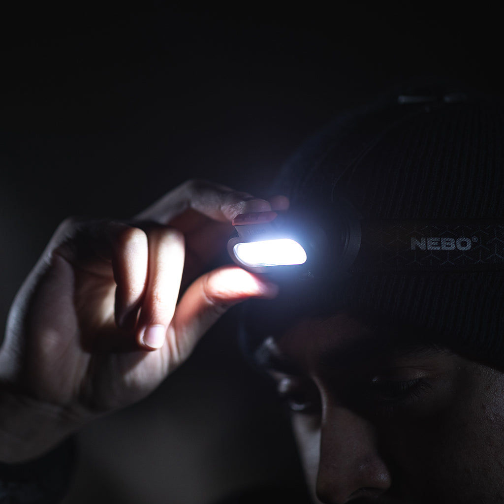 At Nebo Tools, we continually innovate so that we can offer the highest quality LED lighting products at the best price. The Einstein™ 1500 FLEX Headlamp by NEBO is a low-profile, compact 1500 lumen headlamp with 5 light modes featuring flex power. Use the included rechargeable battery or 2 batteries. Completely water resistant