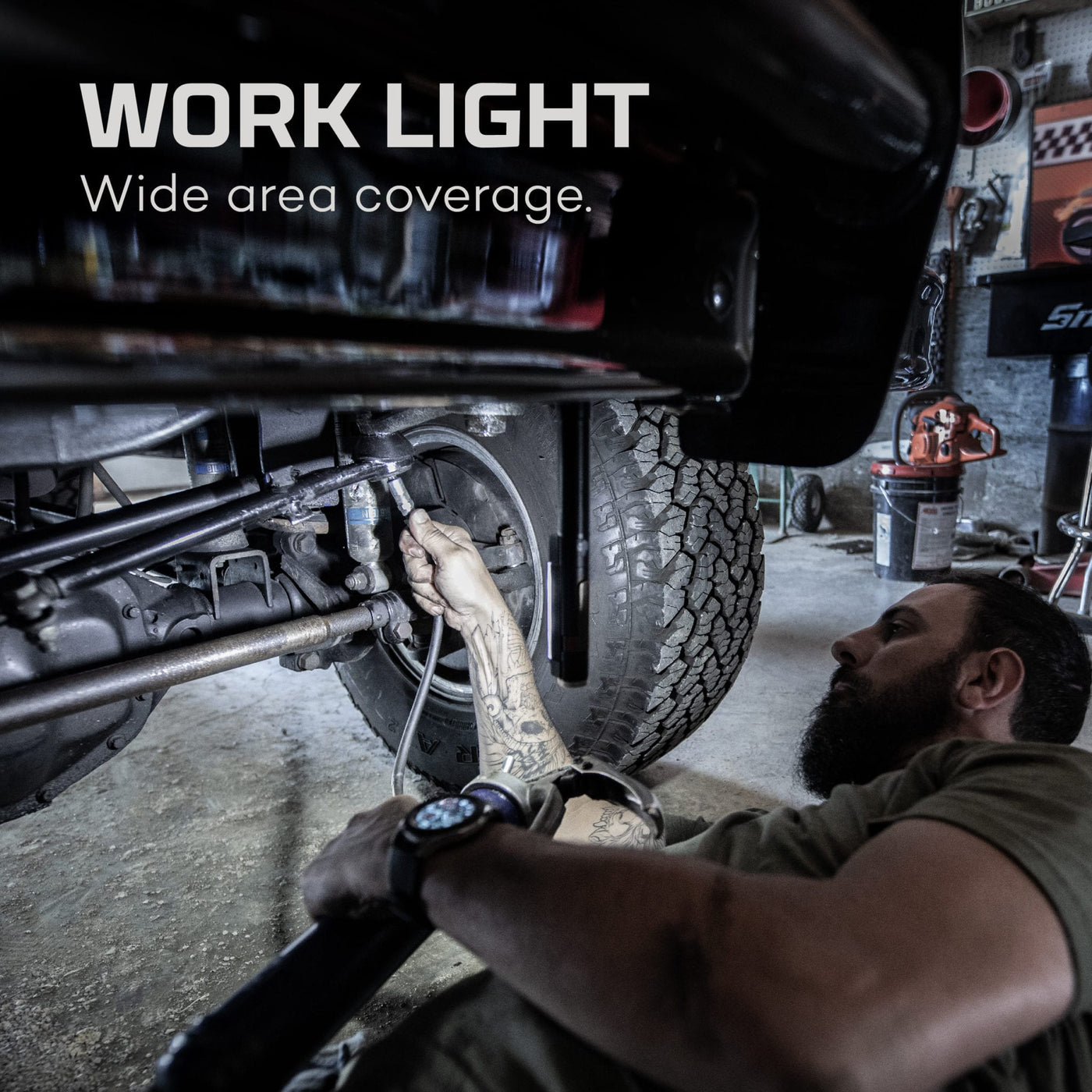 At Nebo Tools, we continually innovate so that we can offer the highest quality LED lighting products at the best price. The Franklin™ Dual by NEBO is a powerful rechargeable handheld flashlight and work light with 7 light modes. The DUAL features COB technology in the work light and the powerful LED chip in the flashlight can shine up to 75 meters away. The included battery allows for up to 40 hours of operation in between charges.